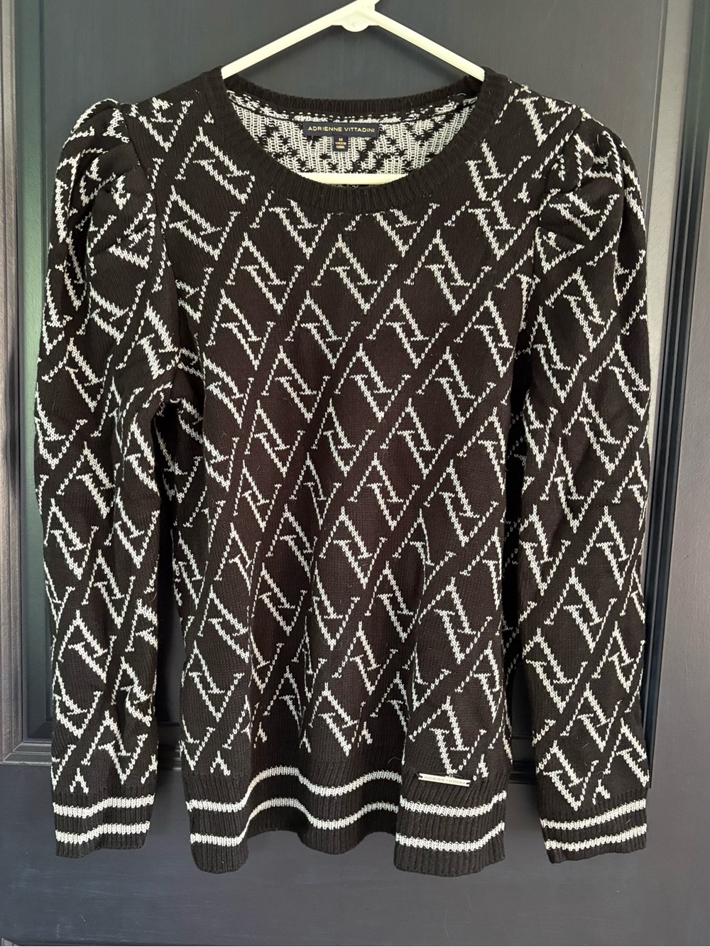 Adrienne Vittadini Black & Gray AV-Motif Crewneck Sweater
